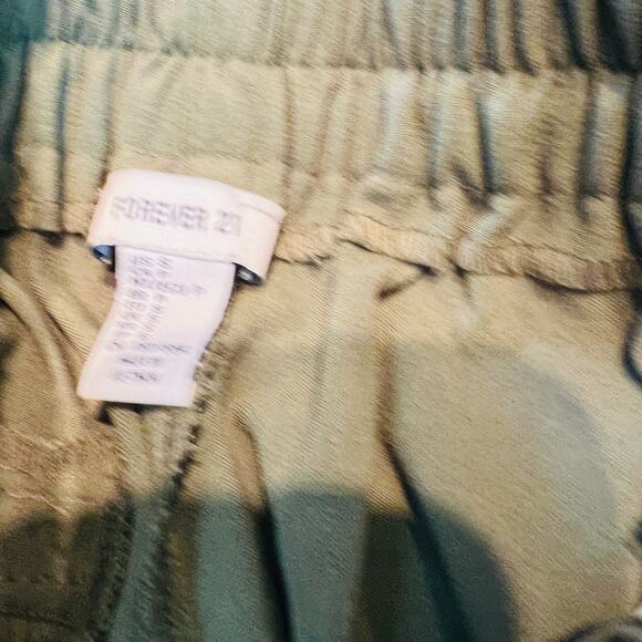 NEW! F21 Militery Style Cuffed Trouser Olive SLip On Elastic Waist - S - Picture 4 of 4
